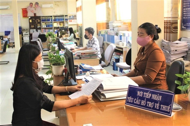 GIẢM MỨC THU 37 KHOẢN PHÍ, LỆ PHÍ NHẰM HỖ TRỢ KHÓ KHĂN COVID-19